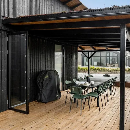 Gorgeous In With Kitchen Holiday home *