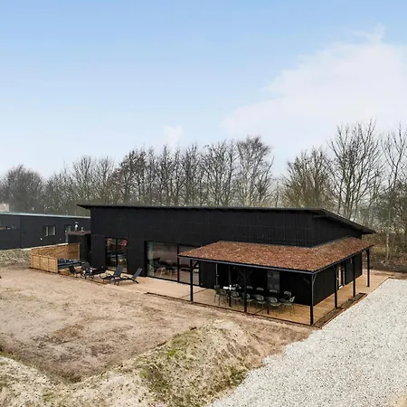 Holiday home Gorgeous In With Kitchen *