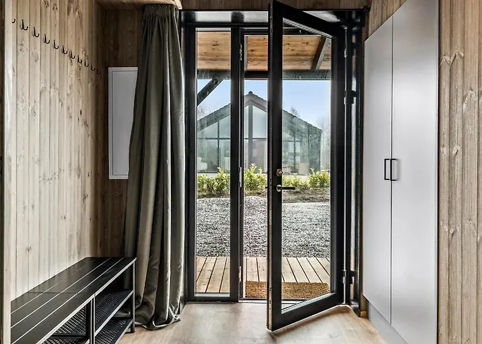 Ferienhaus Gorgeous In With Kitchen